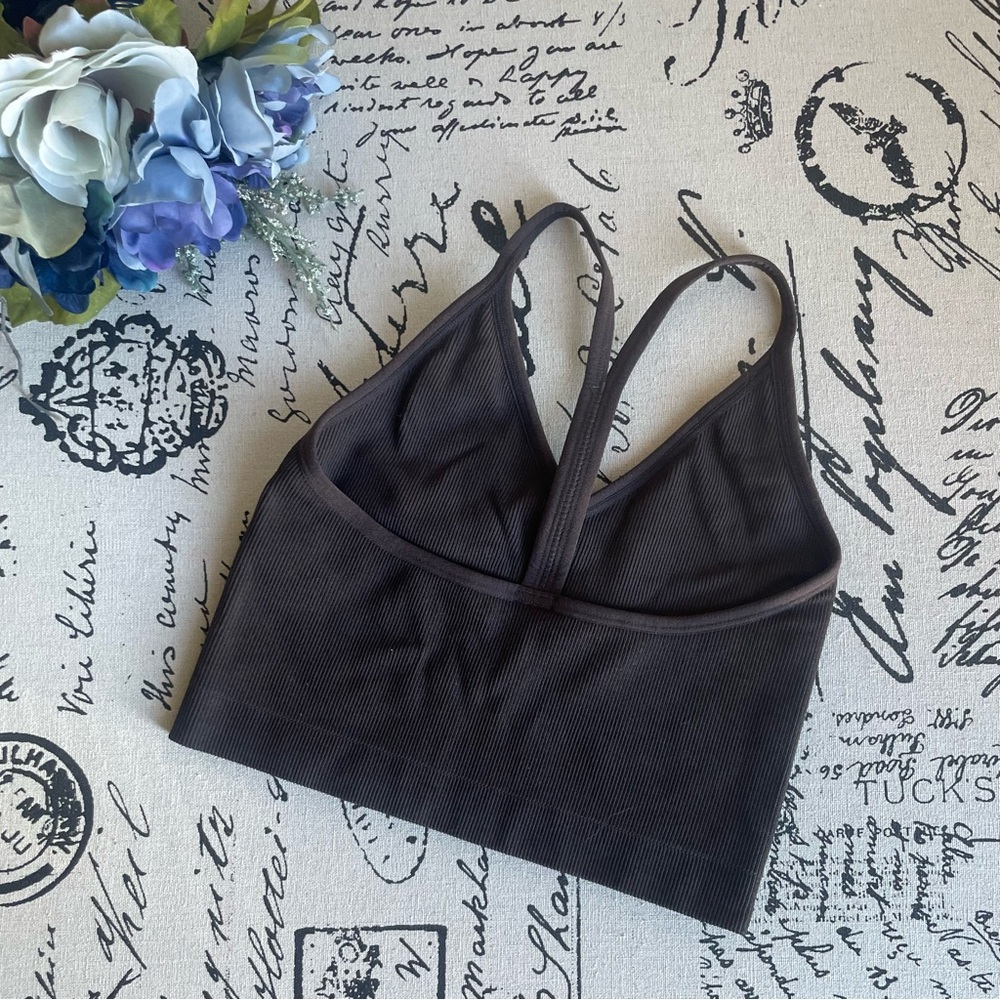SET Active ScupltFlex Ribbed V Halter Tank + Leggings Set in Espresso Size M - Picture 13 of 15